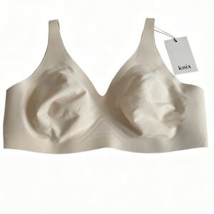 Knix Revolution v-neck bra nude size XL wireless adjustable straps soft